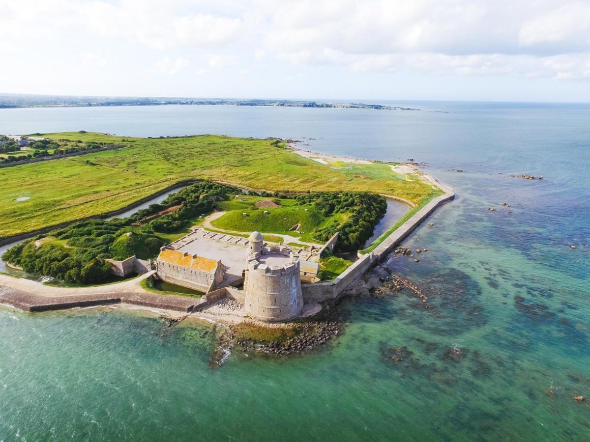 Le Chalet Du Clos Giot Saint-Vaast-la-Hougue Exterior foto